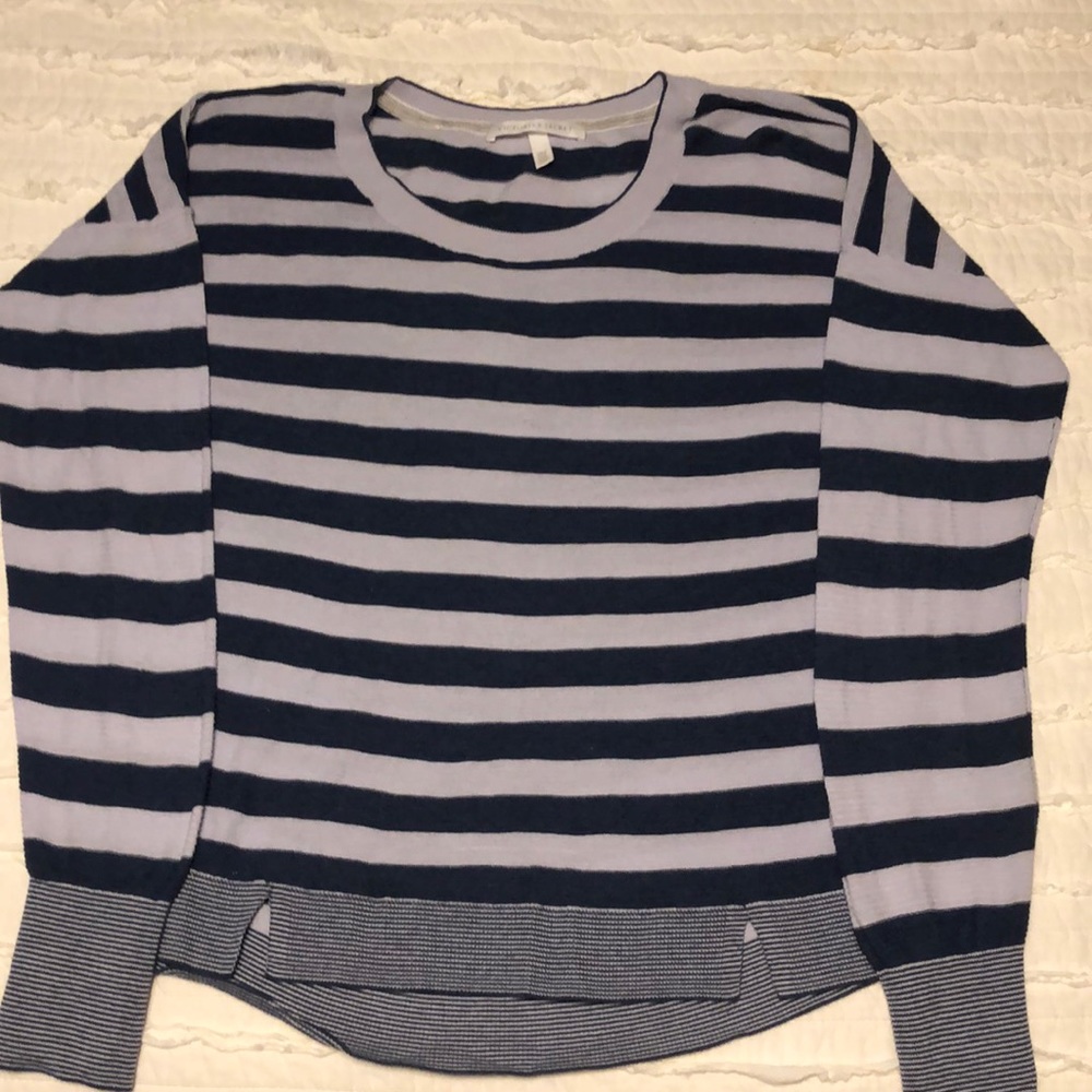 Lightweight sweater